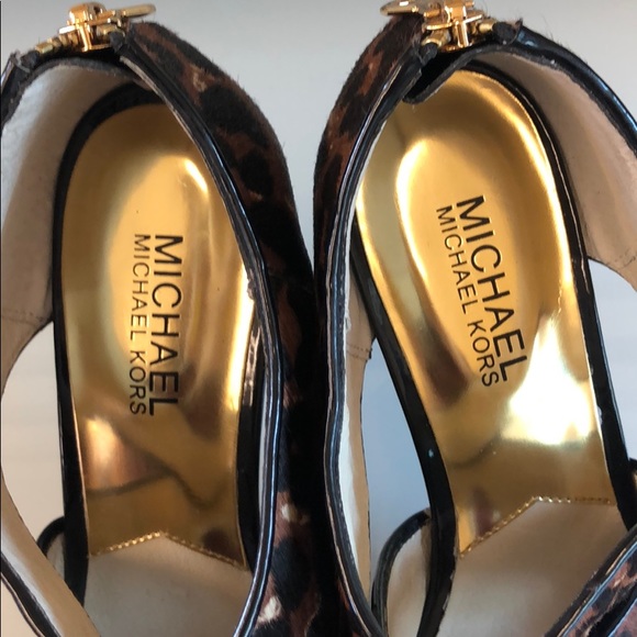 Michael Kors Elena Cross Strap Cheetah Heels Sz 8M - Picture 7 of 8